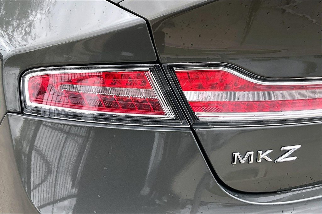 Used 2017 Lincoln MKZ Reserve FWD image 36
