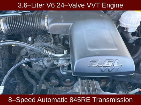 Used 2018 RAM 1500 Express AWD/4WD image 3