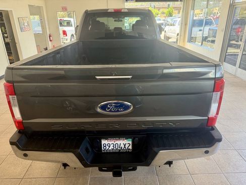 Used 2019 Ford F250 XLT w/ XLT Premium Package RWD image 9