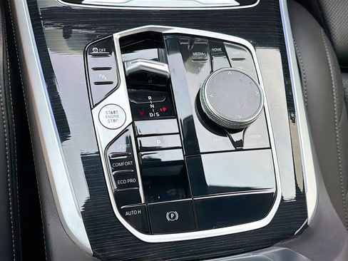 Used 2024 BMW X5 sDrive40i w/ M Sport Package RWD image 28