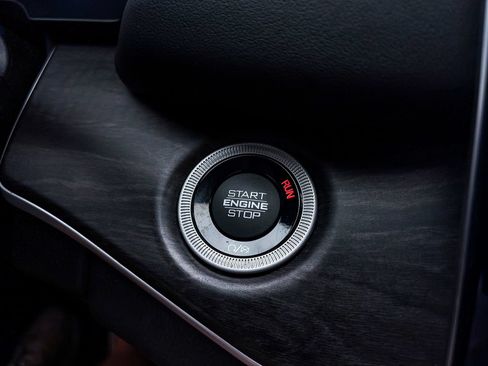 Used 2023 Jeep Grand Cherokee 4WD 4xe w/ Luxury Tech Group II image 30