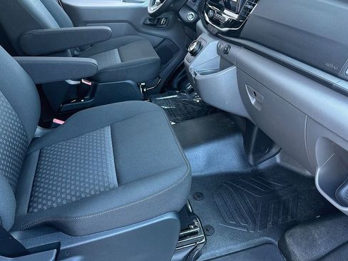 New 2023 Ford E-Transit Medium Roof w/ Interior Upgrade Package RWD image 13
