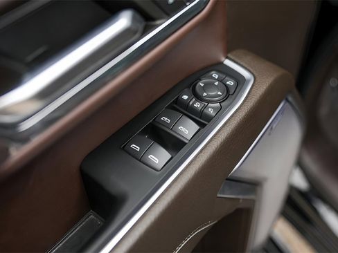 Used 2024 GMC Sierra 2500 Denali w/ Denali Reserve Package image 25