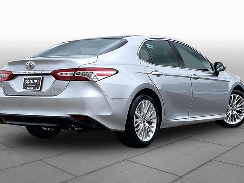 Used 2018 Toyota Camry XLE FWD image 13