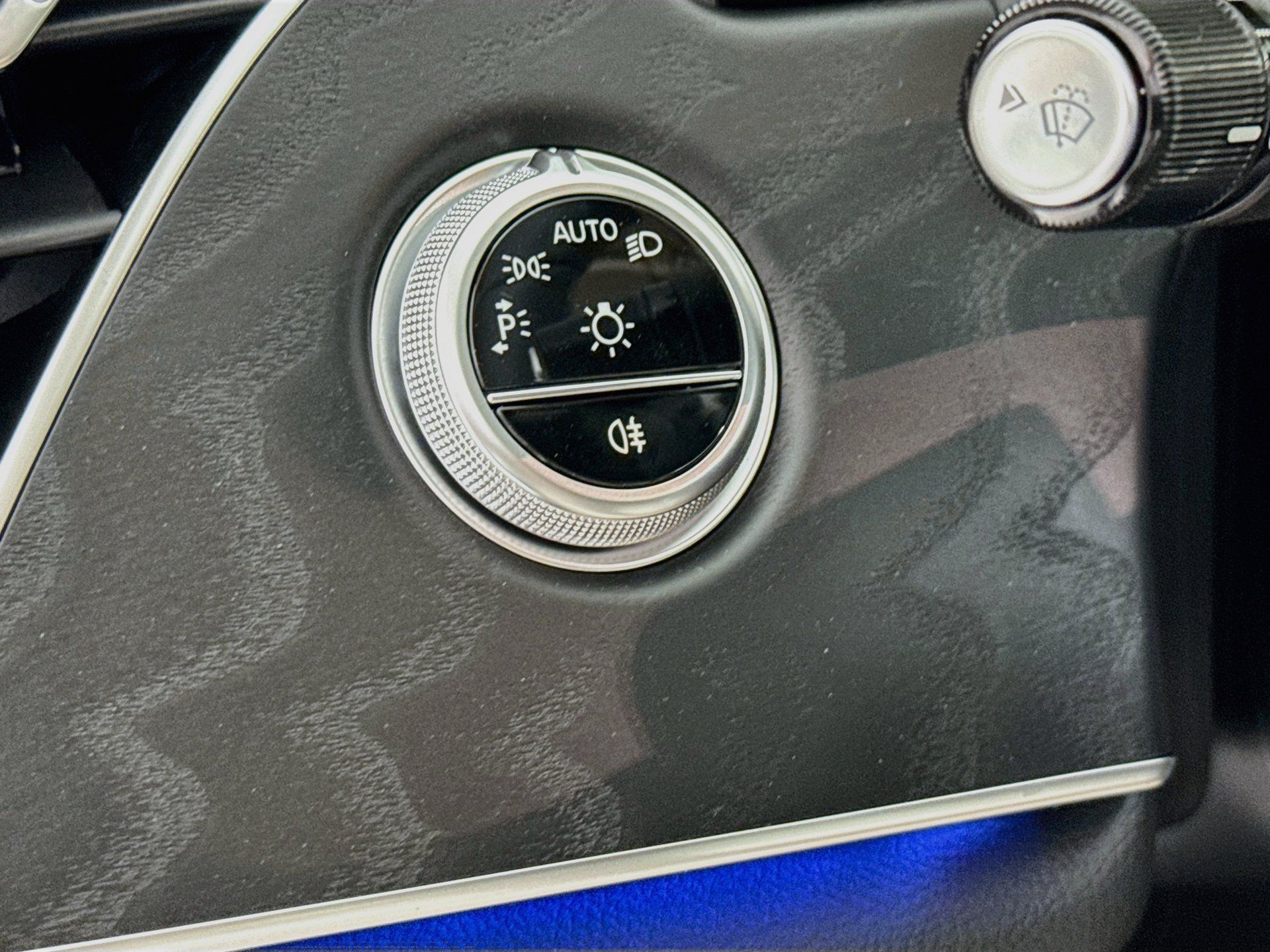 New 2027 Mercedes-Benz E 350 4MATIC Sedan image 11