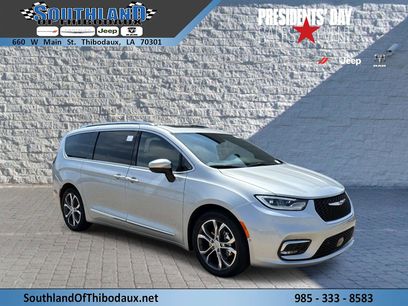 New 2026 Chrysler Pacifica Pinnacle