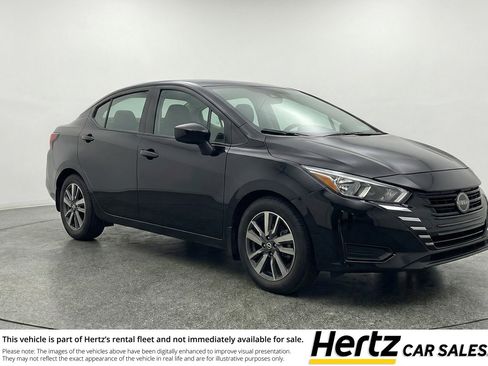 Used 2025 Nissan Versa SV image 1