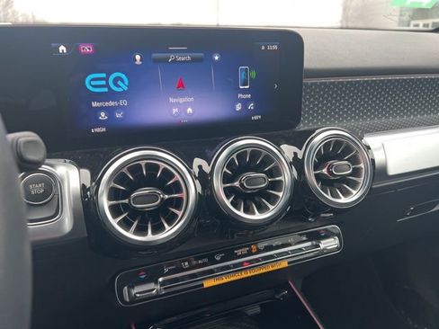 Used 2024 Mercedes-Benz EQB 300 4MATIC image 18