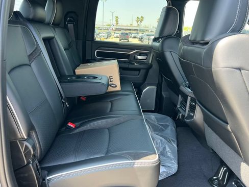 New 2026 RAM 3500 Laramie AWD/4WD image 18