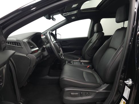 Used 2025 Honda Odyssey Sport-L image 4
