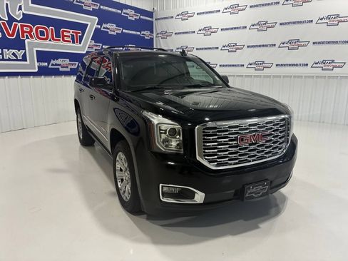 Used 2019 GMC Yukon Denali AWD/4WD image 9