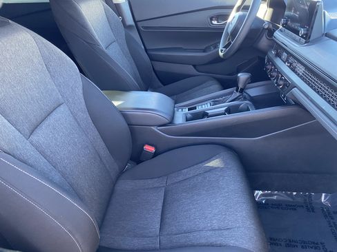 Used 2024 Honda Accord EX image 9