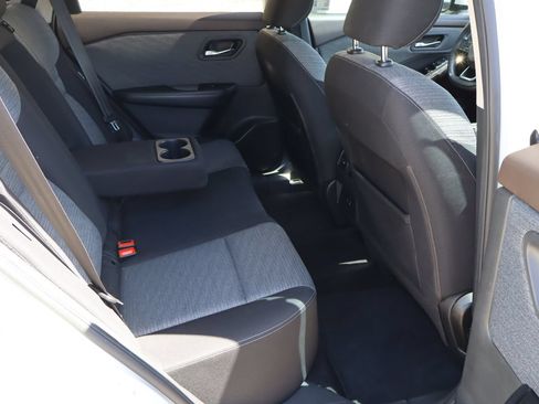 Used 2021 Nissan Rogue SV FWD image 17