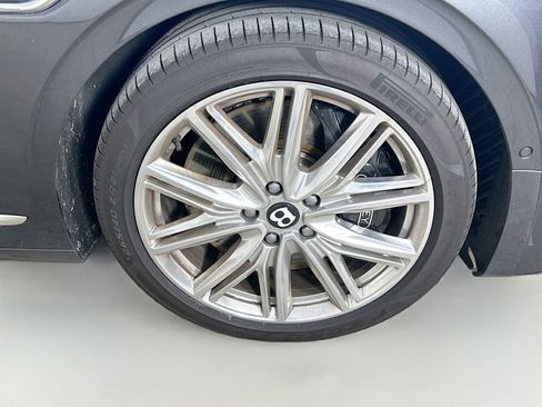 Used 2022 Bentley Flying Spur V8 AWD/4WD image 11
