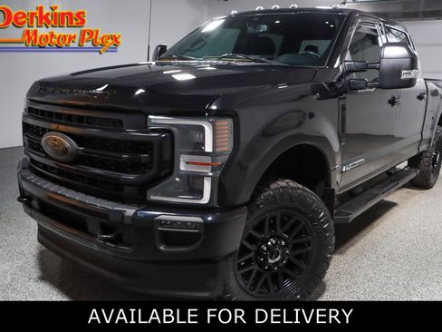 Used 2022 Ford F250 Lariat w/ Black Appearance Package image 1
