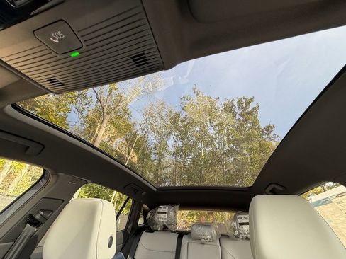 New 2025 Volkswagen ID.4 Pro S image 34