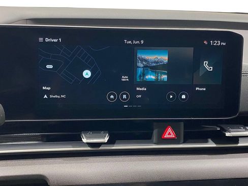 New 2026 Kia Carnival EX FWD image 26