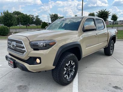 Used 2017 Toyota Tacoma TRD Off-Road w/ Tow Package (A/T)