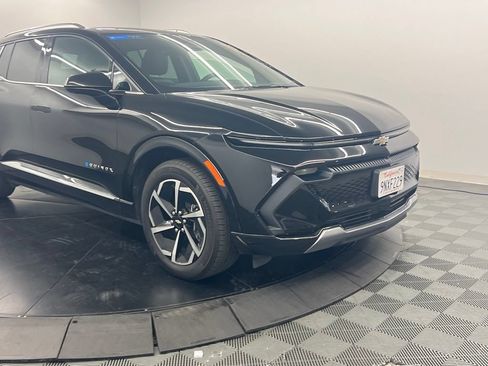 Used 2024 Chevrolet Equinox EV LT FWD image 5