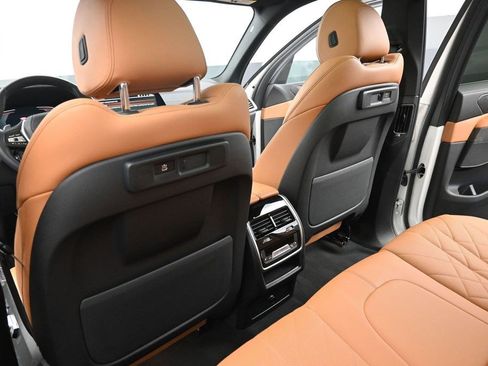 Used 2023 BMW X5 sDrive40i w/ Climate Comfort Package RWD image 18