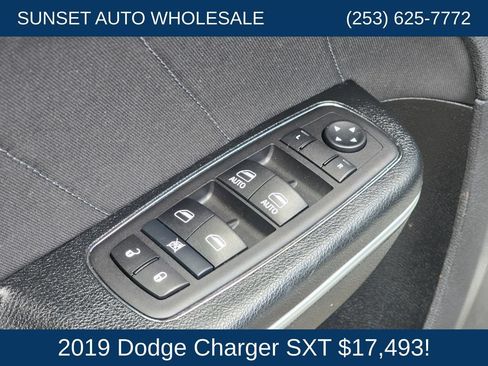 Used 2019 Dodge Charger SXT RWD image 27