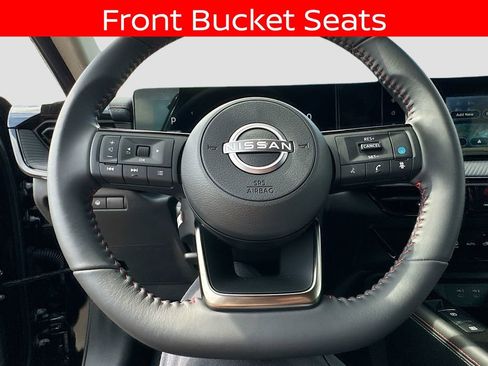 Used 2025 Nissan Kicks SR image 11