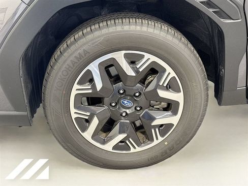 Used 2026 Subaru Forester Premium AWD/4WD image 32