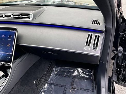 Certified 2023 Mercedes-Benz S 500 4MATIC image 15