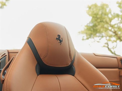 Used 2017 Ferrari California T RWD image 38