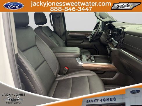 Used 2024 Chevrolet Silverado 2500 LT w/ Z71 Sport Edition AWD/4WD image 14