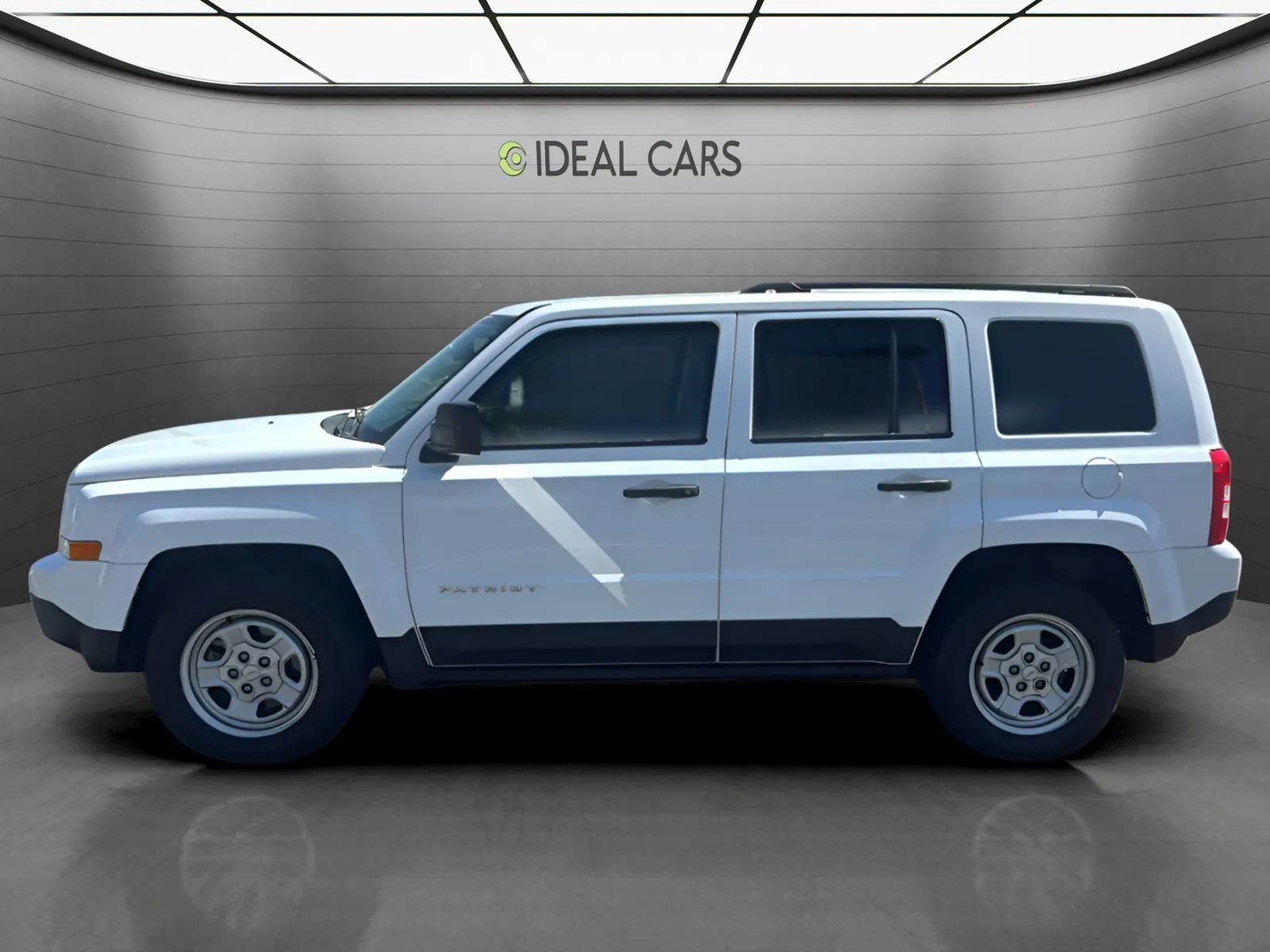 Used 2017 Jeep Patriot Sport FWD image 8