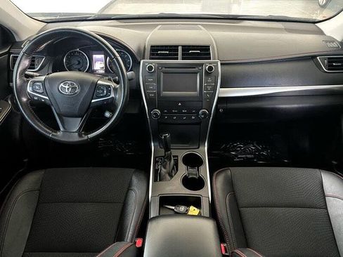 Used 2016 Toyota Camry SE image 16