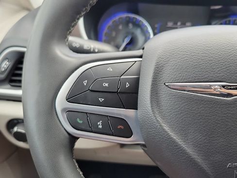 Used 2023 Chrysler Voyager LX FWD image 20