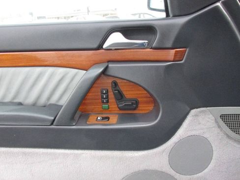 Used 1992 Mercedes-Benz 400 E image 26