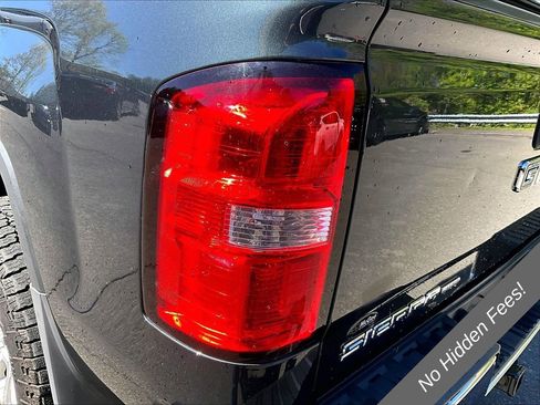 Used 2019 GMC Sierra 1500 SLE w/ SLE Value Package AWD/4WD image 29