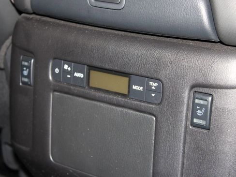 Used 2024 Nissan Armada Platinum w/ Captain's Chairs Package image 32