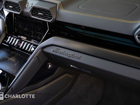 Used 2024 Lamborghini Urus S image 32