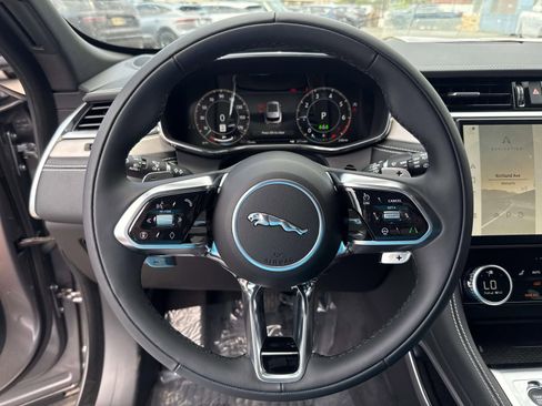 New 2026 Jaguar F-PACE R-Dynamic S image 11