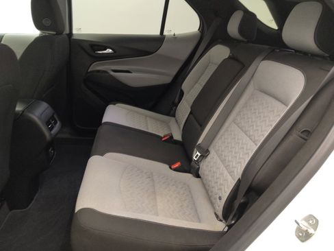 Used 2022 Chevrolet Equinox LT FWD image 18
