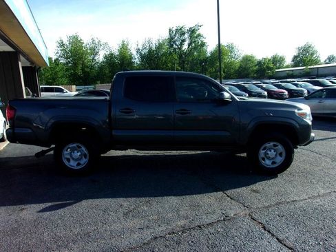 Used 2022 Toyota Tacoma SR w/ SR Convenience Package RWD image 4