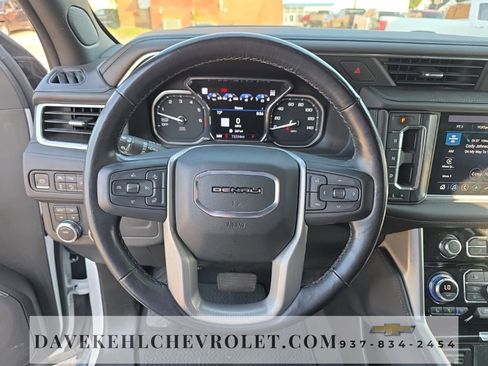 Used 2021 GMC Yukon XL Denali image 16