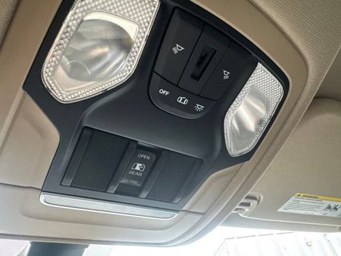 Used 2020 RAM 1500 Big Horn AWD/4WD image 22