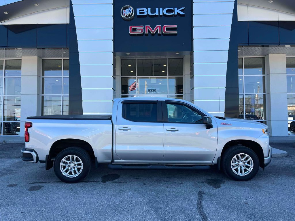 Certified 2021 Chevrolet Silverado 1500 RST w/ Z71 Off-Road Package AWD/4WD image 2