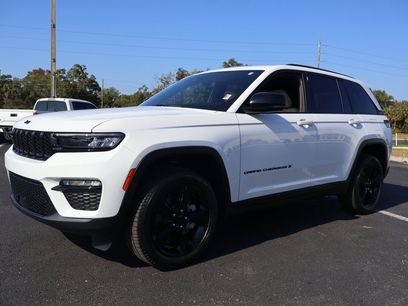 Used 2024 Jeep Grand Cherokee Limited w/ Black Appearance Package