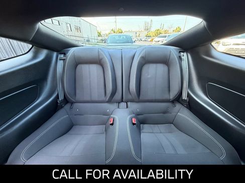 Used 2018 Ford Mustang Coupe w/ Equipment Group 101A RWD image 37
