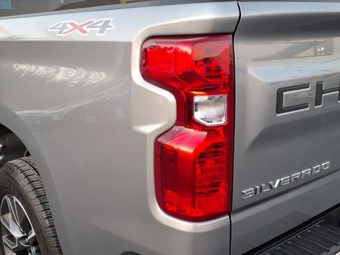 Used 2023 Chevrolet Silverado 1500 LT image 9