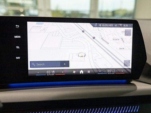 Used 2026 BMW 228i xDrive w/ Premium Package image 30