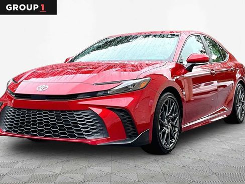 Certified 2025 Toyota Camry SE w/ Convenience Package FWD image 1