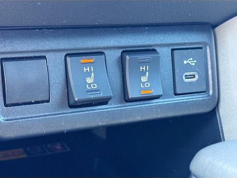 Used 2024 Toyota Corolla Cross AWD Hybrid w/ Convenience Package image 19