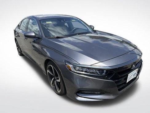Used 2018 Honda Accord Sport image 4